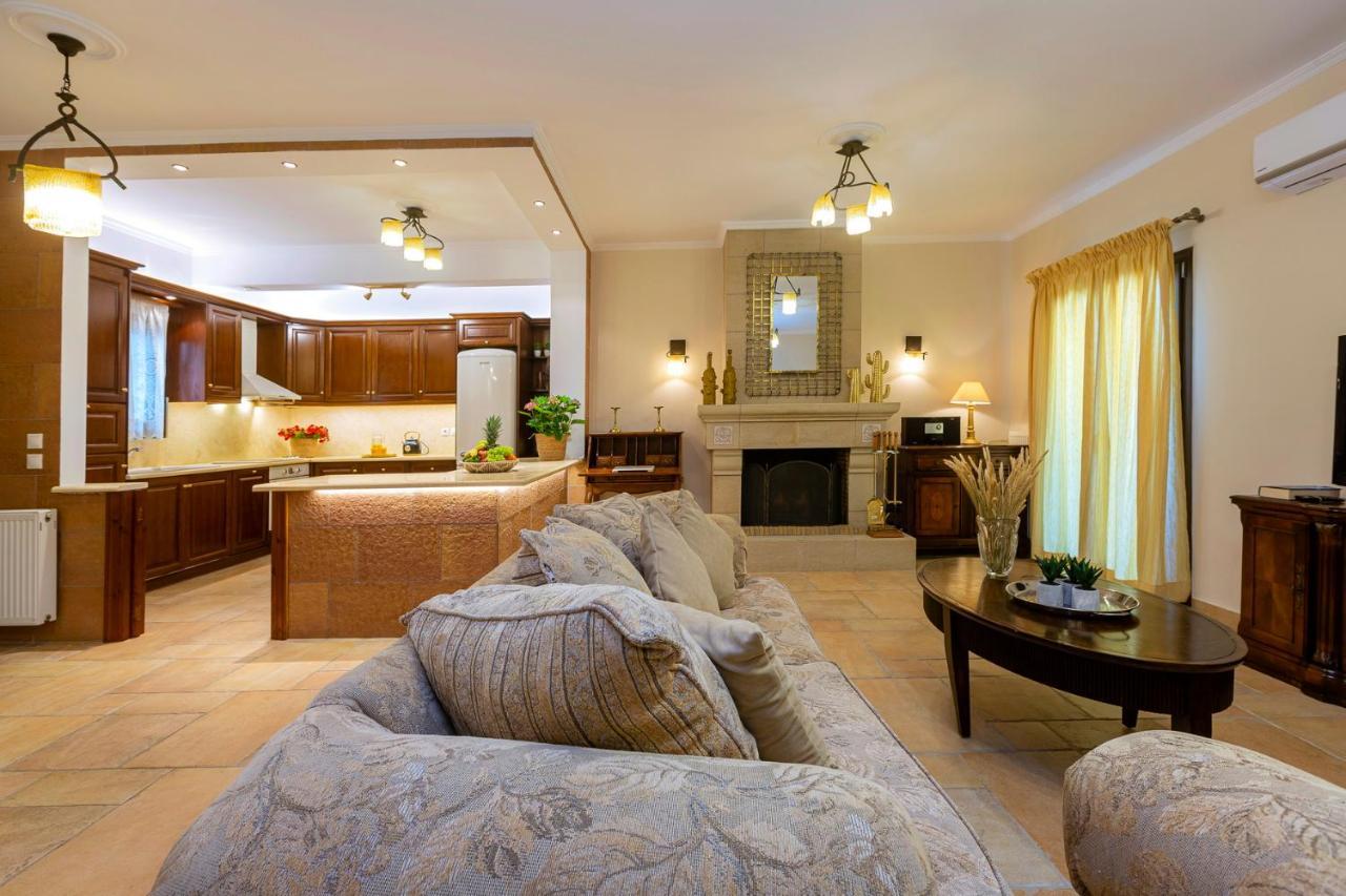 קאסיופי Solaris Methea- Luxury Central Villa By The Castle מראה חיצוני תמונה