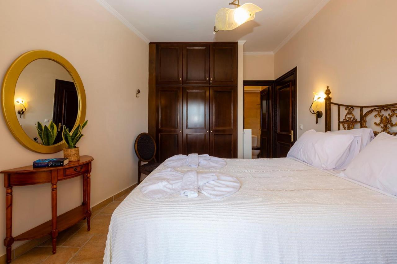 קאסיופי Solaris Methea- Luxury Central Villa By The Castle מראה חיצוני תמונה