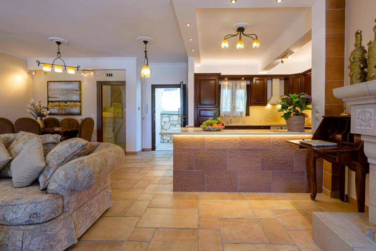 קאסיופי Solaris Methea- Luxury Central Villa By The Castle מראה חיצוני תמונה